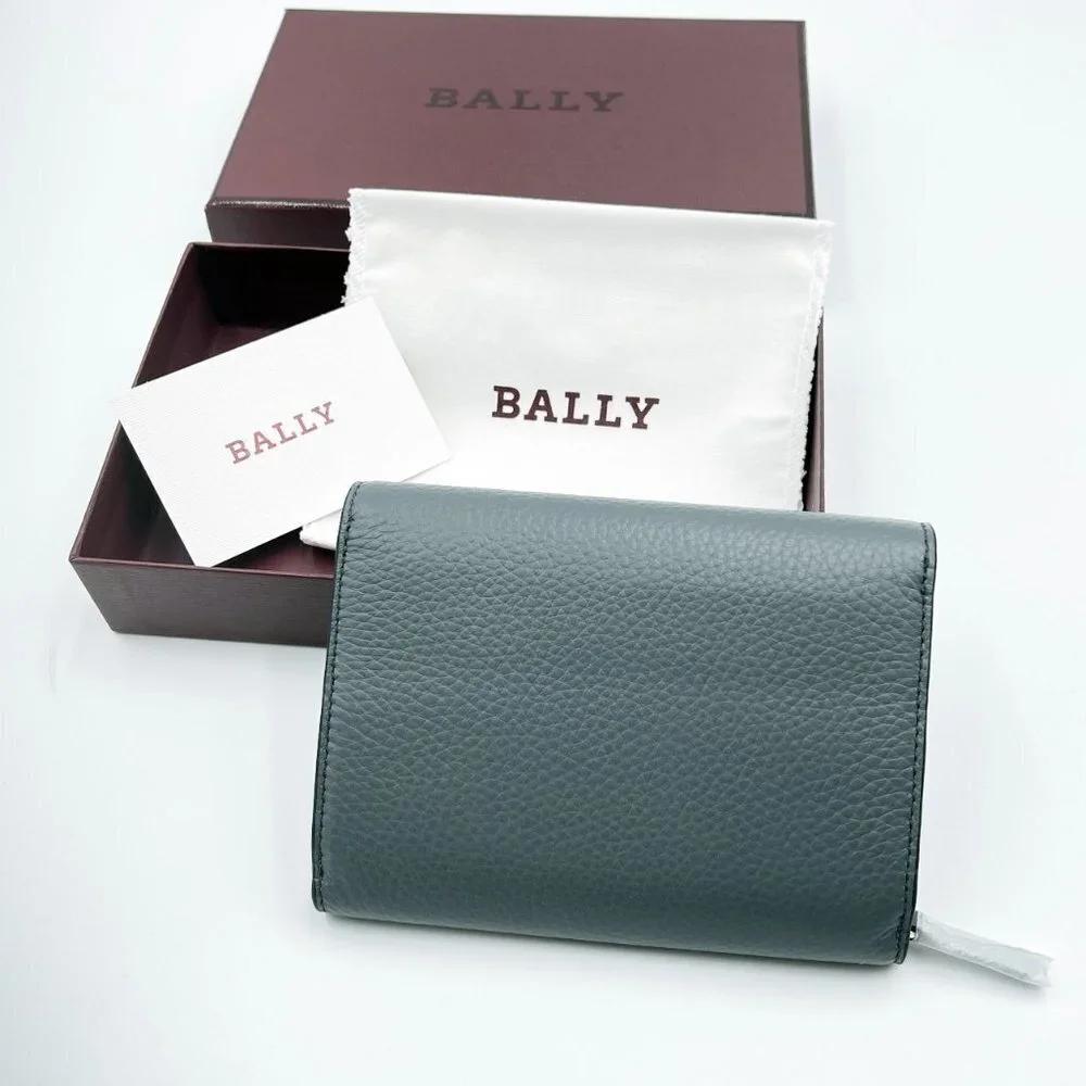 Bally Woodi Gray Pebbled Leather Bifold Wallet‎